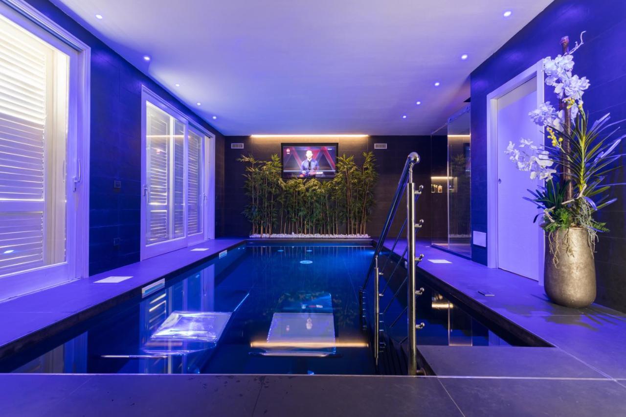 Luxury Villa Spa 몬델로 외부 사진