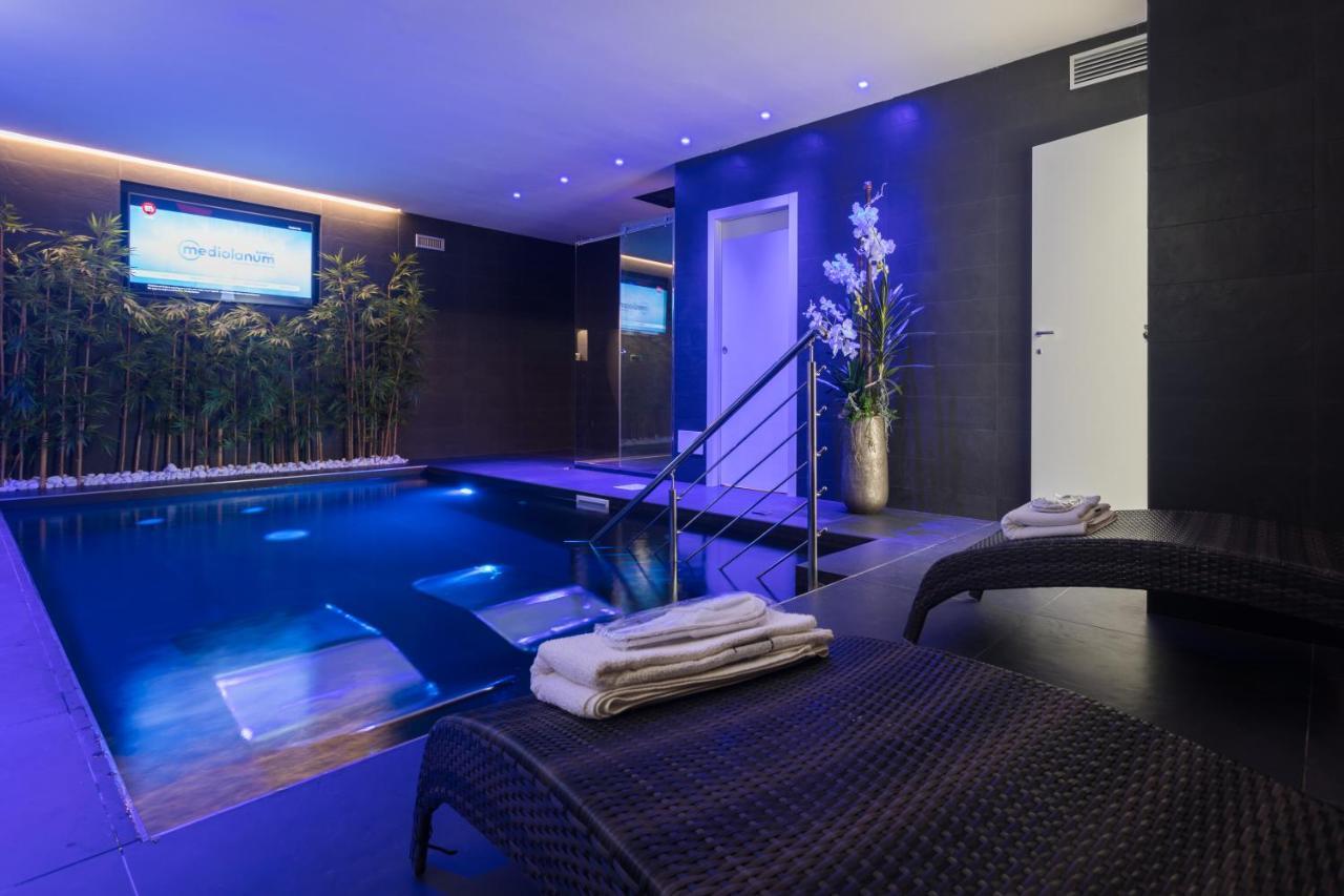 Luxury Villa Spa 몬델로 외부 사진